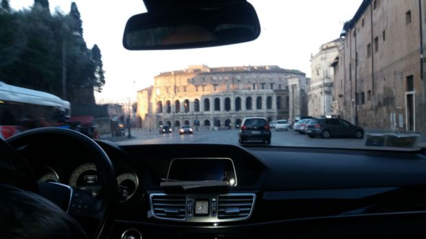 Colosseum taksin ikkunasta.
