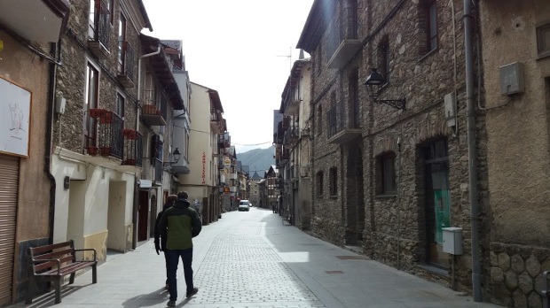 Esterri d'Aneun pieni kylä oli hiljainen.